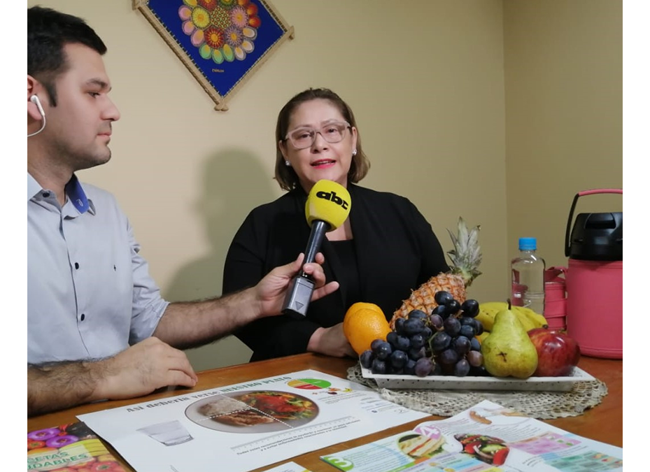 Mucha agua y más alimentos frescos en épocas de calor