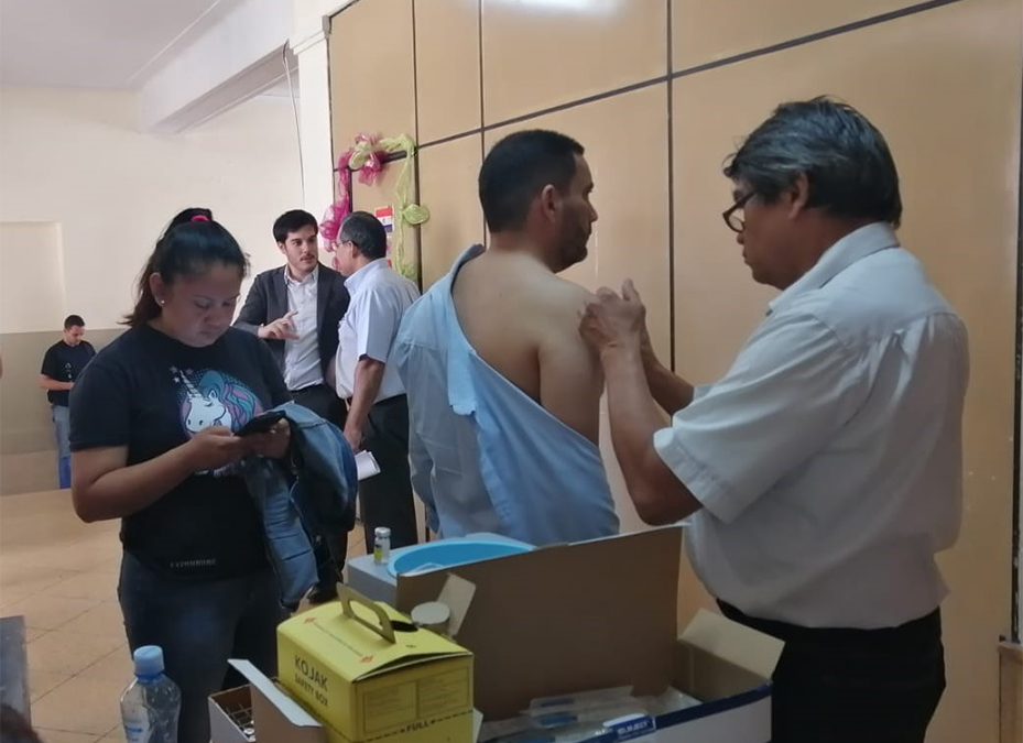 Vacunatorios abastecidos con vacuna contra la fiebre amarilla