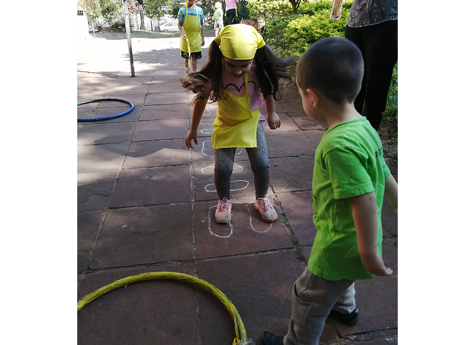 Bailes, juegos y circuitos, una forma divertida de hacer actividad física en cuarentena