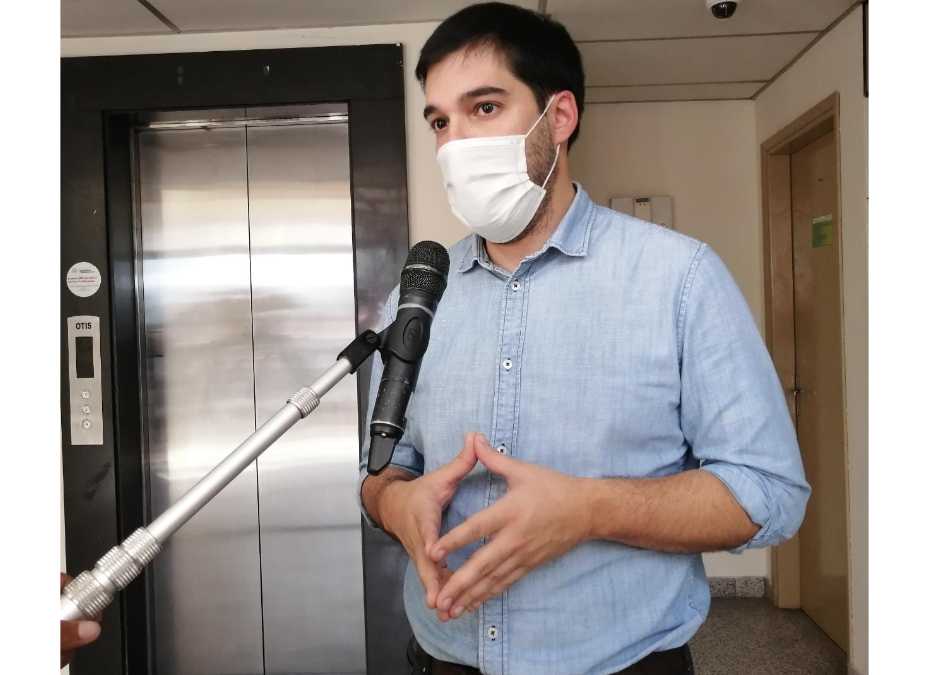 COVID-19: «Pico» y mortalidad se reducen a la mitad con uso de mascarilla