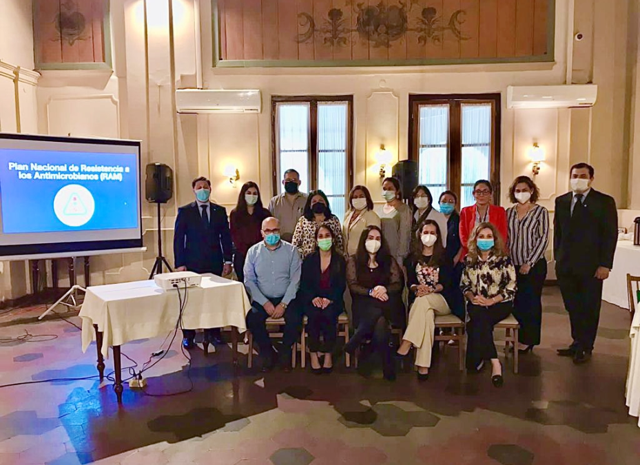 Proyectan investigaciones, capacitaciones y fortalecimiento de laboratorios para frenar resistencia antimicrobiana