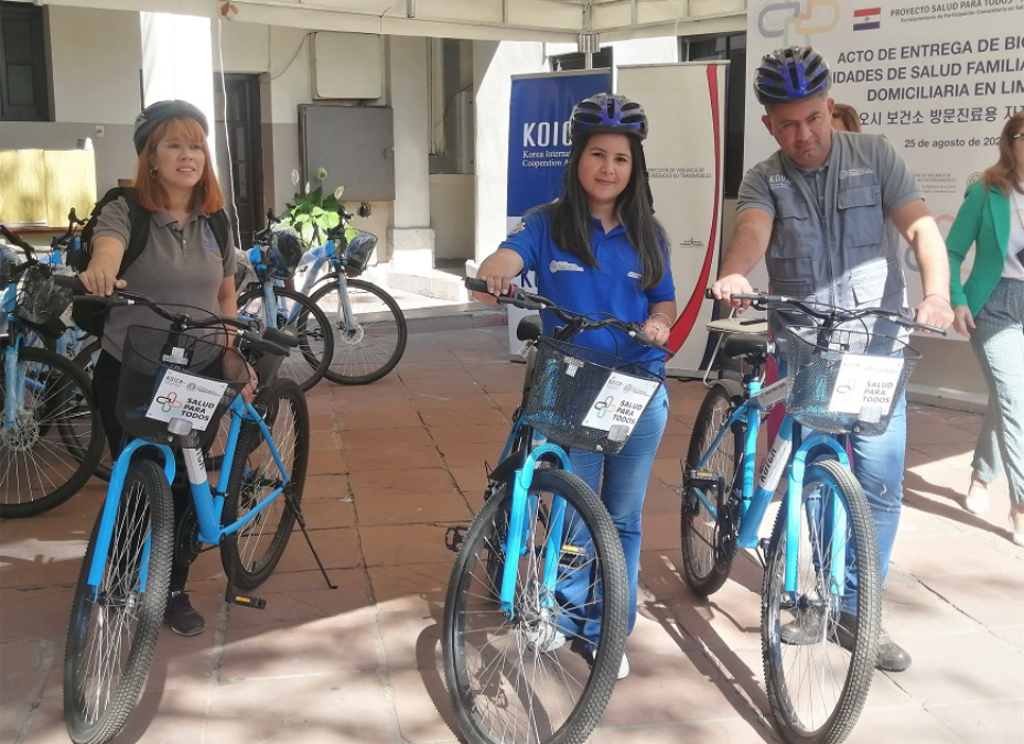 En bicicleta, USF activarán control y seguimiento domiciliario de pacientes