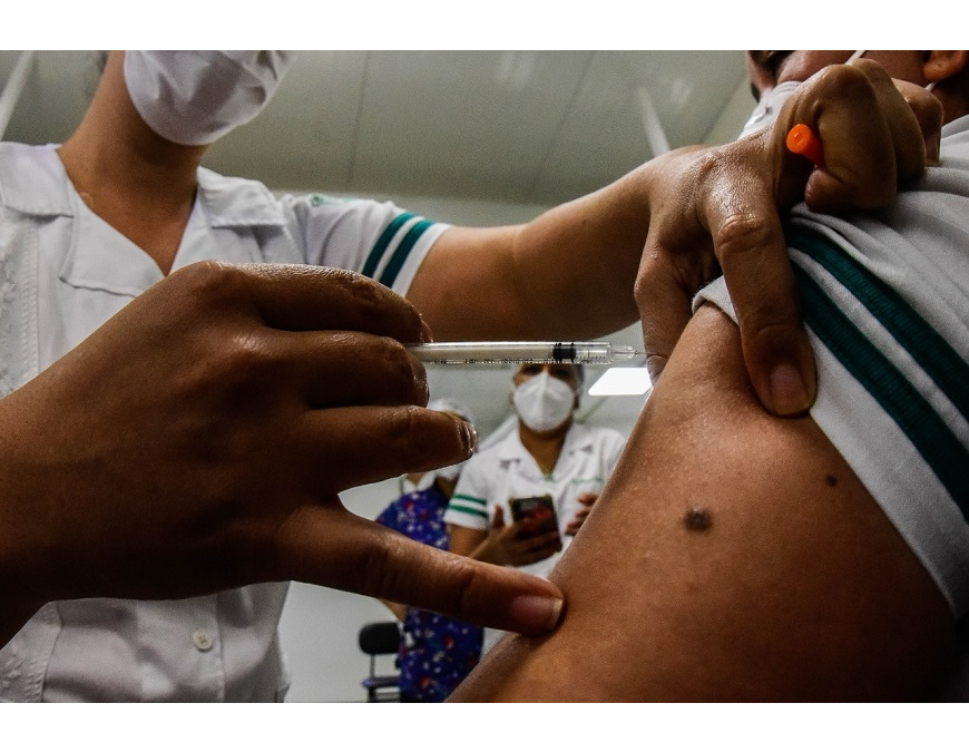 Alto porcentaje de viajeros vacunados contra COVID-19