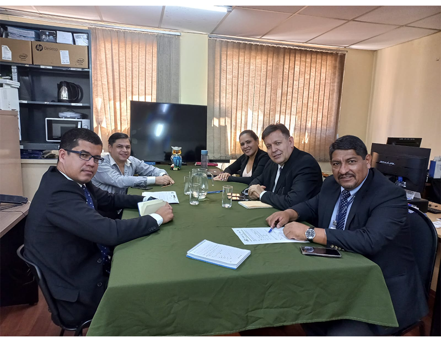 Coordinan trabajos para fortalecer la vigilancia y control de viajeros