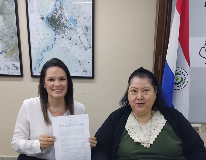 Elena Candia asume como nueva directora del PRONASIDA