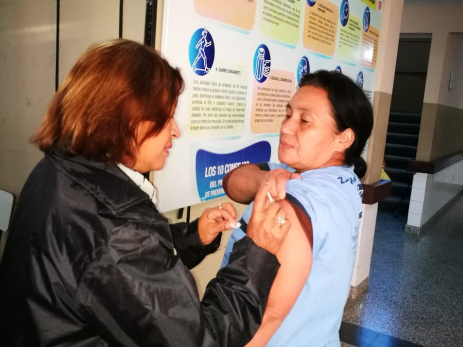 Instan a grupos de riesgo a vacunarse para evitar muertes por influenza