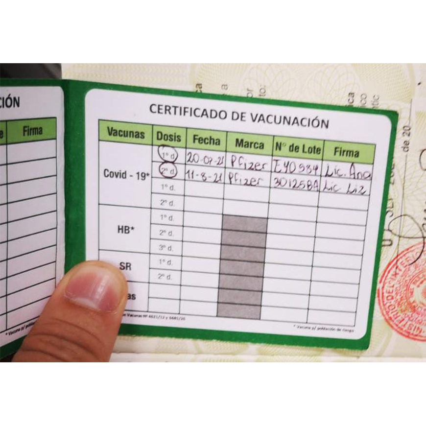 Intentan viajar al exterior con tarjeta de vacunación falsa – 06-10-2021