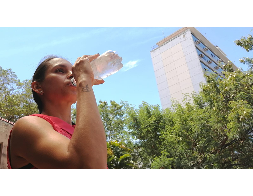 No esperes a tener sed para tomar agua