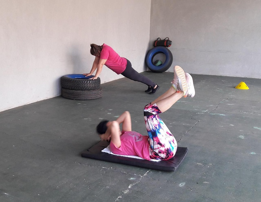 Práctica de actividad física regular para reducir riesgo de sobrepeso, enfermedades y depresión