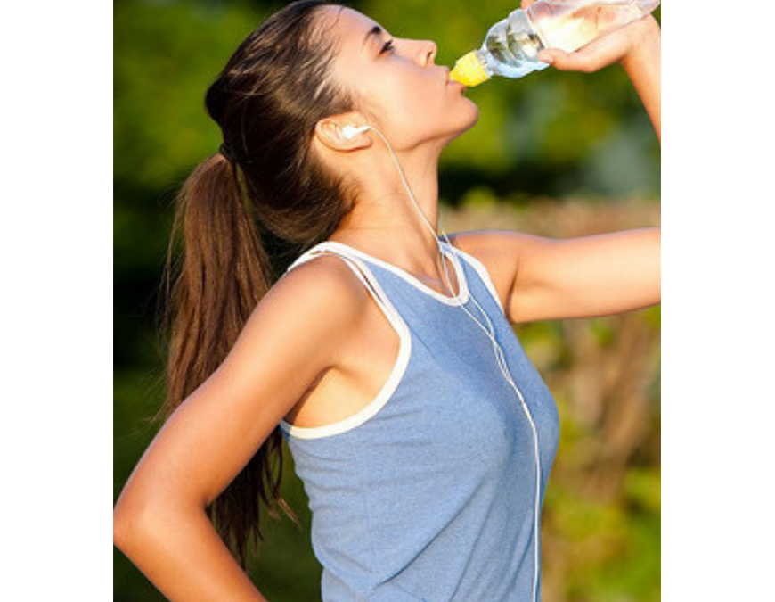 Beber agua es vital para la salud