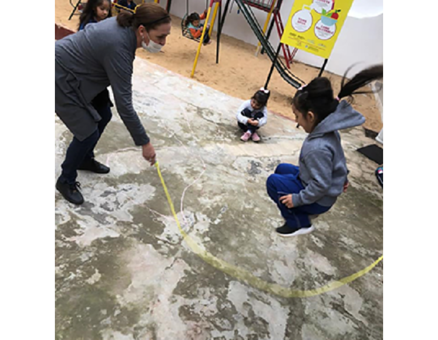 Para crecer sanos, los niños necesitan jugar y ejercitarse