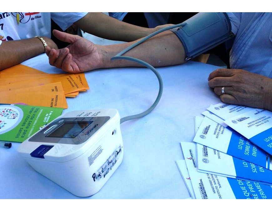 #SemanaSanta: aconsejan a hipertensos no excederse con el consumo de sal y alcohol para evitar descompensaciones